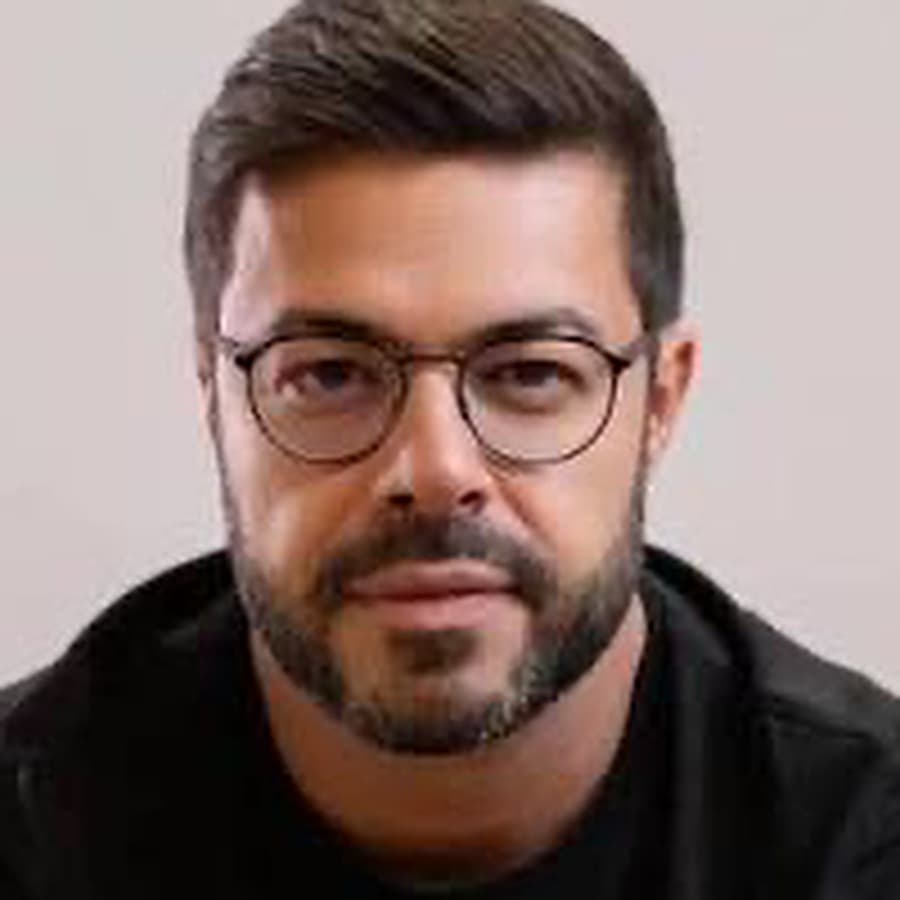 Dr. Paulo Vinícius Soares